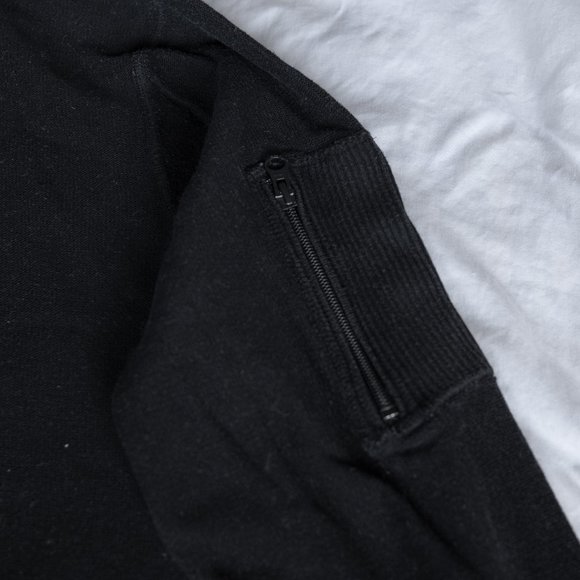 GAP 1/4 zip Sweater - Picture 2 of 3